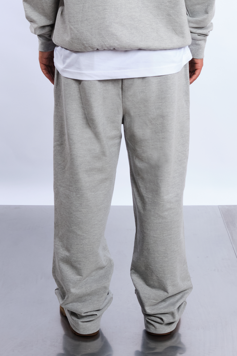 Atelier Straight Leg Jogger Grey