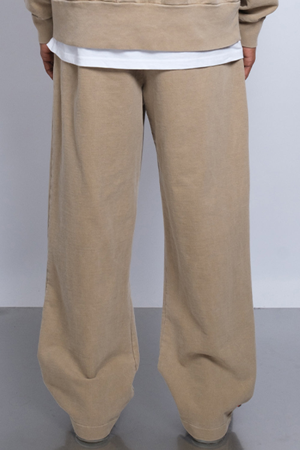 Atelier Straight Leg Jogger Sand