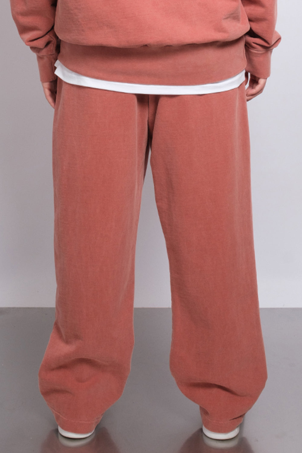 Atelier Straight Leg Jogger Rust