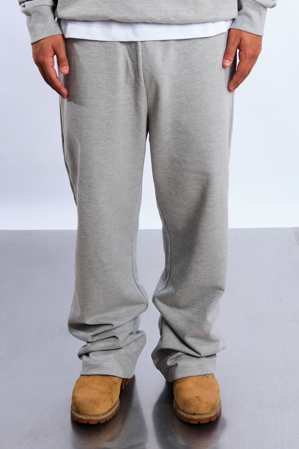 Atelier Straight Leg Jogger Grey