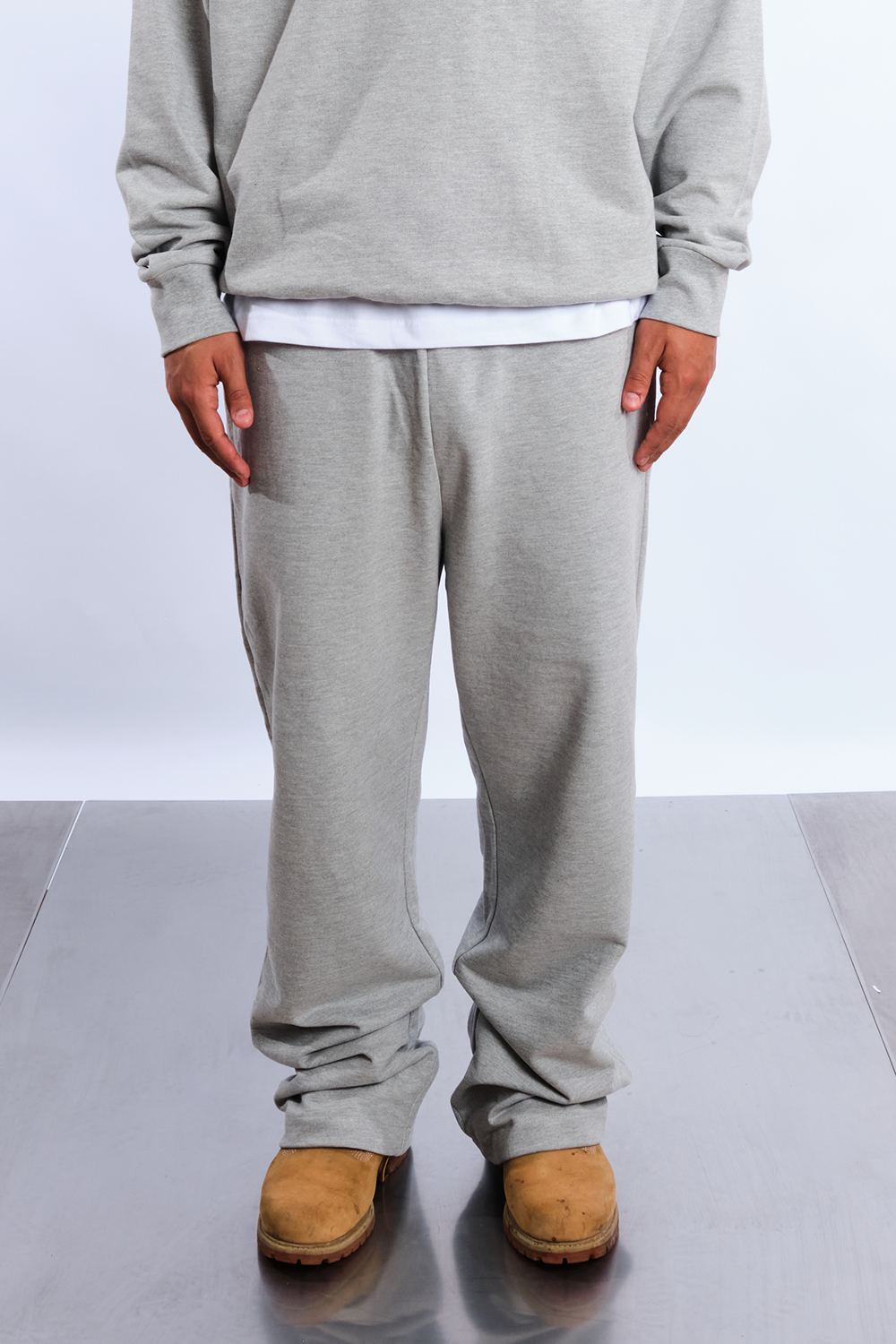 Atelier Straight Leg Jogger Grey