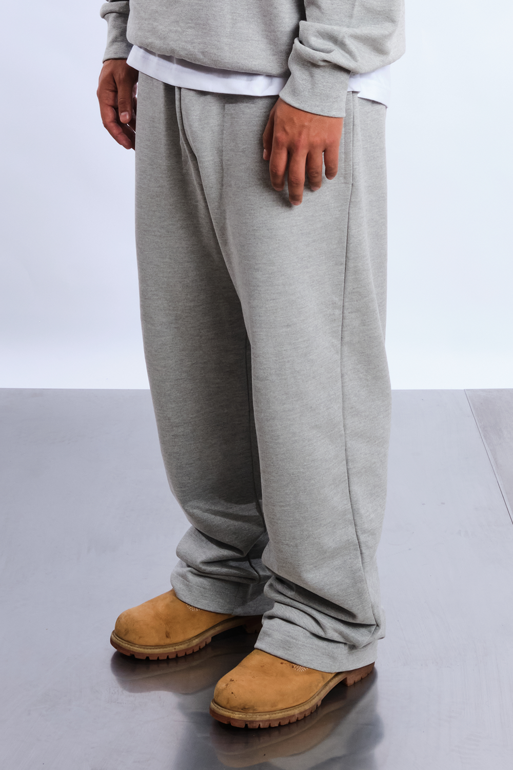 Atelier Straight Leg Jogger Grey